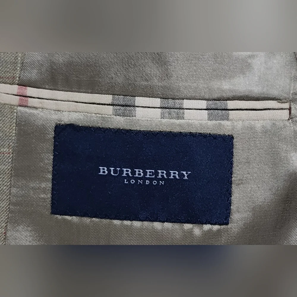 Burberry reposhing this